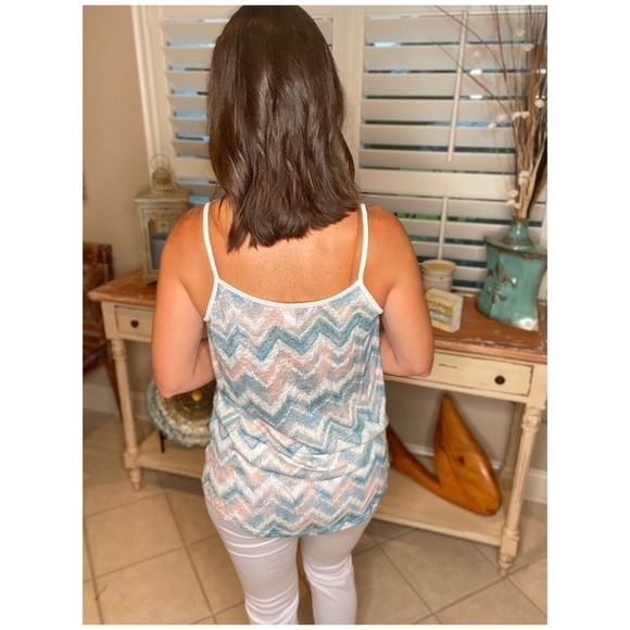 ❤️🔥Chevron Striped V-Neck Front Knot Tank White 1920 - Picture 3 of 5